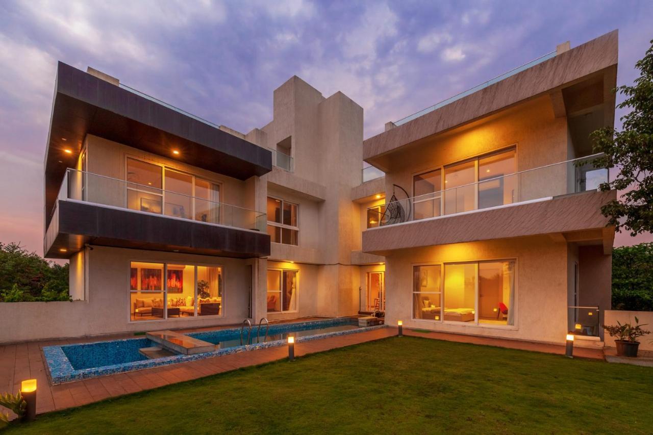 Villa Azul By Stayvista, Offering A Snooker Table, Terrace, Swimming Pool & A Spacious Lawn With A Charming Gazebo For A Perfect Getaway 로나발라 외부 사진