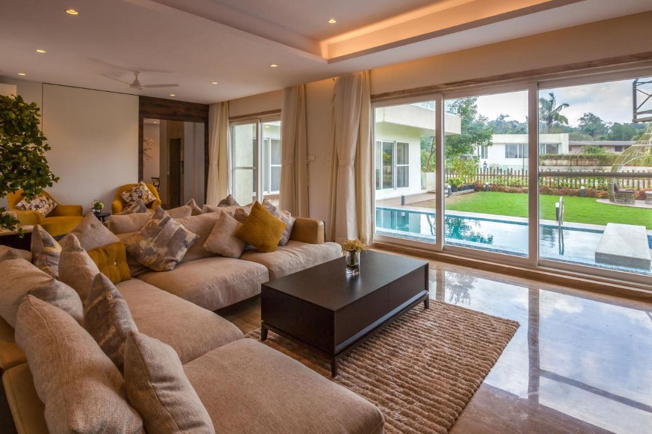 Villa Azul By Stayvista, Offering A Snooker Table, Terrace, Swimming Pool & A Spacious Lawn With A Charming Gazebo For A Perfect Getaway 로나발라 외부 사진